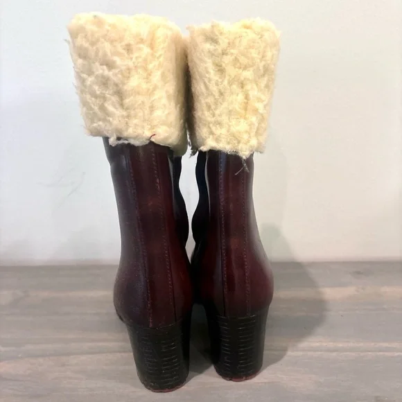 Womens Reddish Brown W Beige Fuzzy Faux Fur Heeled Booties Boots Size 8 - Picture 5 of 16